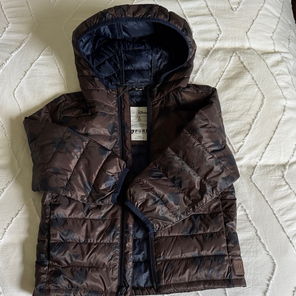 Gap Kids Disney light puffer coat 4t